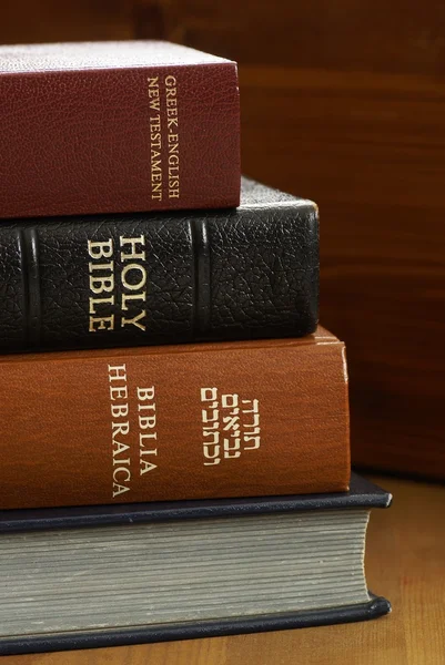 Die Bibel - englisch, hebräisch und griechisch — Stockfoto