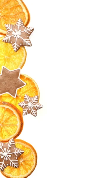 Rebanadas de naranja seca, especias y Navidad —  Fotos de Stock