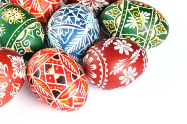 Beyaz arka plan üzerinde Close-Up Paskalya yortusu yumurta.