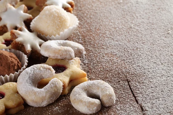 Weihnachtskekse mit Kopierplatz. — Stockfoto