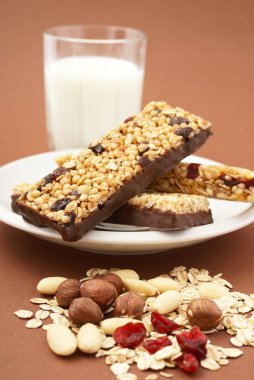 granola bar, badem, fındık, Kuru cranberries, yulaf gevreği