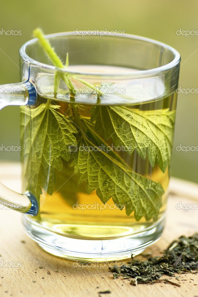 http://st.depositphotos.com/2397945/2863/i/950/depositphotos_28638315-Nettle-tea-in-glass..jpg