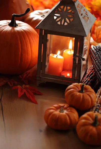 Linternas con velas encendidas — Foto de Stock