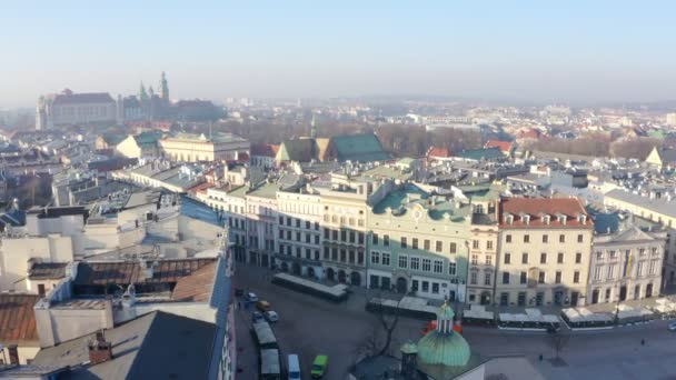 Nagrania Powietrza Stare Miasto Krakowie Kamera Przesuwa Się Nad Dachami — Wideo stockowe