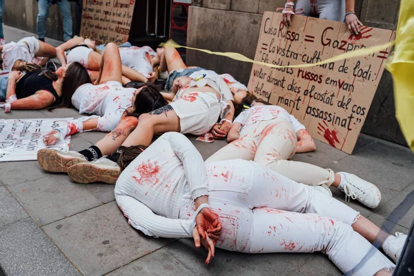 2022 Barcelona Spain Casa Rusia Protest Demonstration Ukrainian Activists Raping — Stock Photo, Image