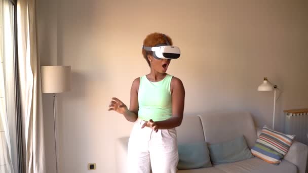 Surprised Amazed Emotions While Using Glasses Headset Black Woman Wearing — стоковое видео