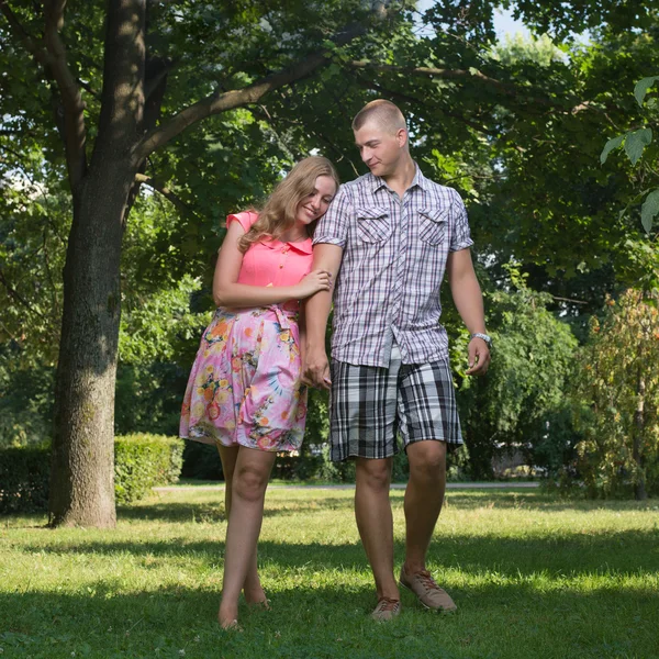 Young couple in love outdoor — Stock Photo, Image