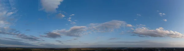 Panorama Des Wolkenlosen Blauen Himmels — Stockfoto