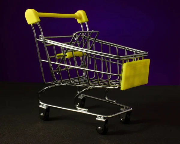 Grocery Shopping Cart Dark Background Crisis Concept Online Shopping Sales — Foto Stock