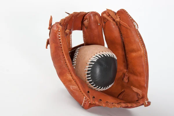 Honkbal handschoen met bal — Stockfoto