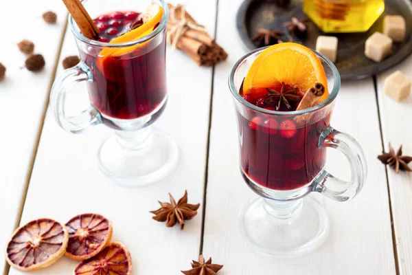 Vinho Amassado Com Canela Cranberry Laranja Bebida Quente Inverno — Fotografia de Stock