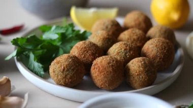 Taze nohut köftesi. Sağlıklı beslenme. Vejetaryen yemeği..