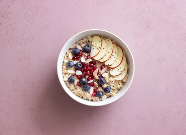 Oatmeal Porridge Apple Pomegranate Blueberries Almonds Healthy Eating Vegetarian Food — Stockfoto