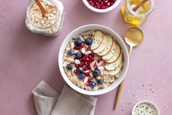 Oatmeal Porridge Apple Pomegranate Blueberries Almonds Healthy Eating Vegetarian Food — Stockfoto