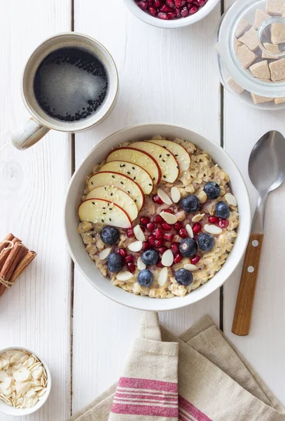 Oatmeal Porridge Apple Pomegranate Blueberries Almonds Healthy Eating Vegetarian Food — Stockfoto