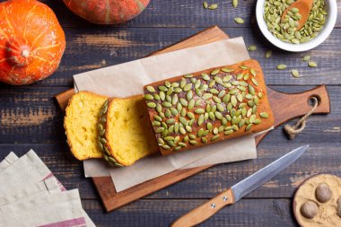 Çekirdekli kabak ekmeği. Pişirme. Vejetaryen yemeği. Pasta.