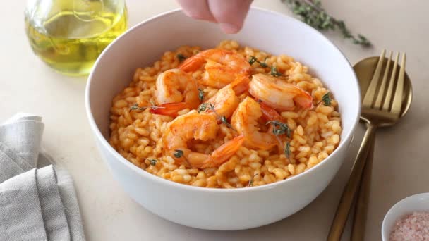 Risotto Aux Crevettes Tomates Thym Alimentation Italienne — Video