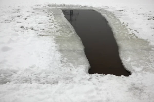 Agujero Hielo Para Nadar Invierno Foto Cerca Sobre Fondo Invierno —  Fotos de Stock