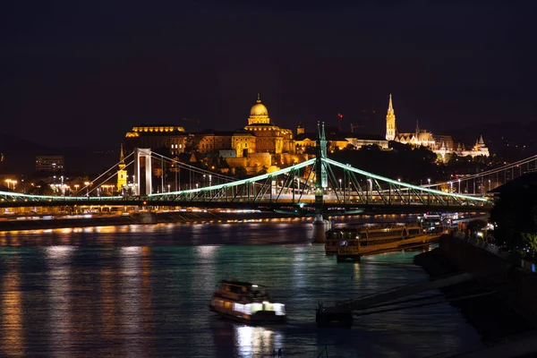 Night Budapest Buda Palace Background Bridges Reflection Lights River — Stock Photo, Image