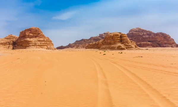 Arenas Montañas Del Desierto Wadi Rum Jordania Hermoso Paisaje Diurno — Foto de Stock