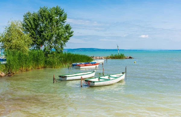 Hungria Lago Balaton Bela Paisagem Verão Com Barcos Água — Fotografia de Stock