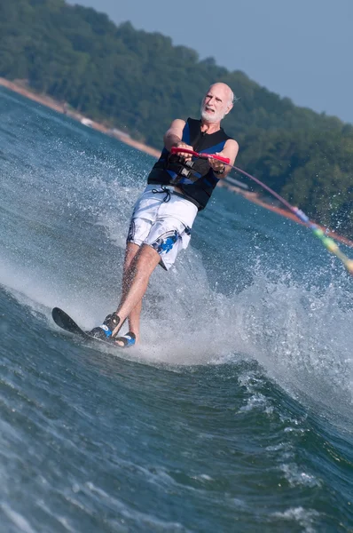 su kayağı kıdemli