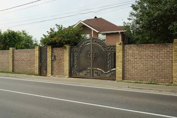 One Big Gray Black Metal Gate Wrought Iron Pattern Long — Stock Photo, Image