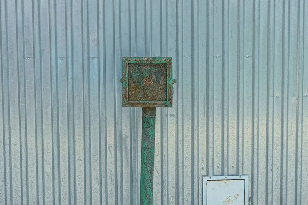 One Green Metal Rusty Square Box Gray Iron Wall Street — Stock Photo, Image