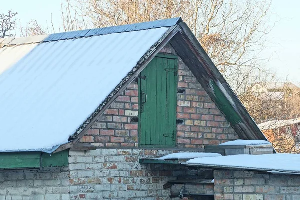 Brown Brick Attic Rural House Green Wooden Door Slate Roof — Zdjęcie stockowe