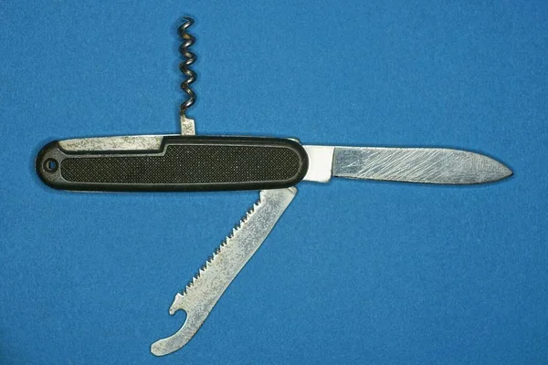 Jeden Stary Nóż Składany Armii Szarym Noszonym Żelaznym Ostrzem Zieloną — Zdjęcie stockowe