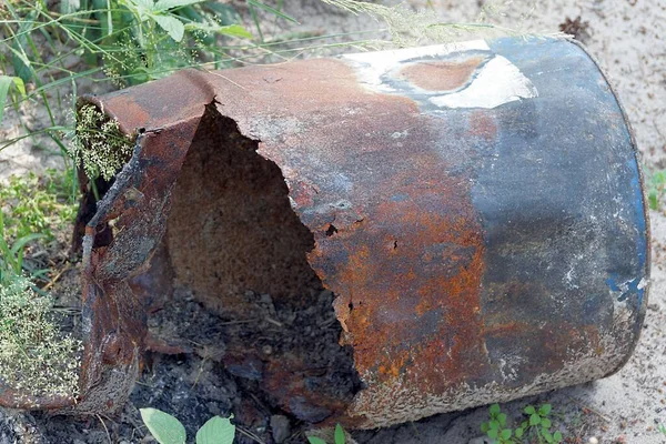 One Old Broken Rusty Iron Brown Black Barrel Lies Ground — ストック写真