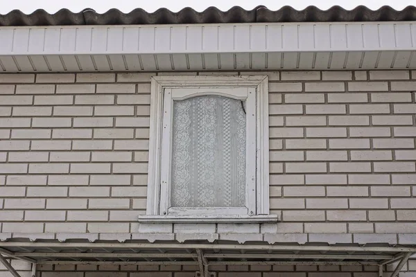 Gray Brick Attic Private House One Small White Window Sky — Φωτογραφία Αρχείου