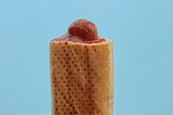 Hot Dog Aus Braunem Brot Und Würstchen Rotem Ketchup Auf — Stockfoto