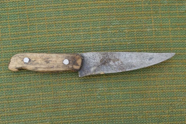 Ein Altes Graues Messer Mit Braunem Holzgriff Liegt Auf Einem — Stockfoto