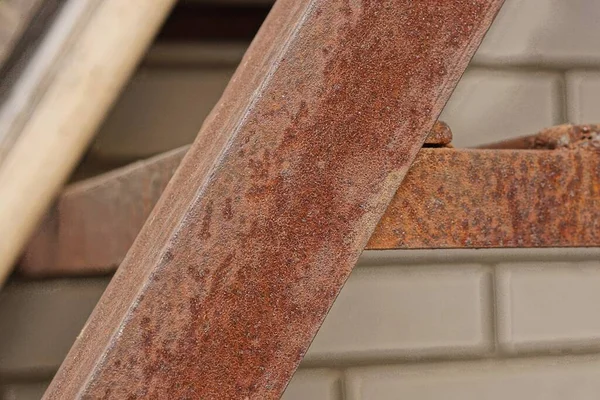 Parte Marrom Vermelho Velho Placa Metal Enferrujado Estrutura Ferro Livre — Fotografia de Stock