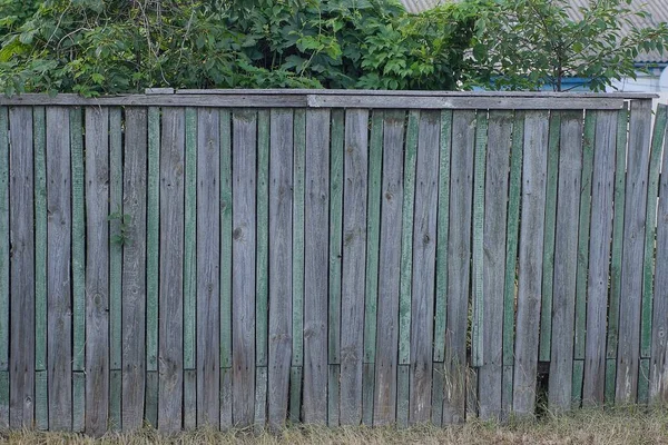 Oude Lange Groene Grijze Houten Muur Hek Van Planken Het — Stockfoto