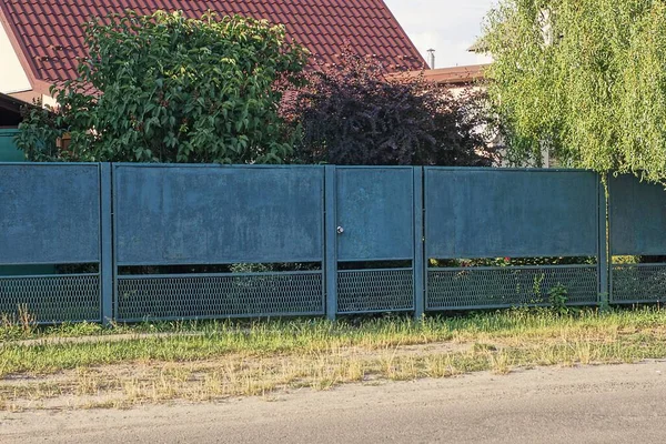 Long Blue Metal Fence Wall Closed Iron Door Rural Street — Stock Photo, Image