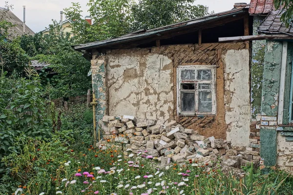 One Old Wooden Window Gray Brown Dilapidated Wall Rural Building — Foto Stock