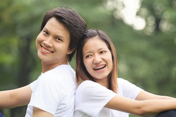 Junge Liebhaber — Stockfoto