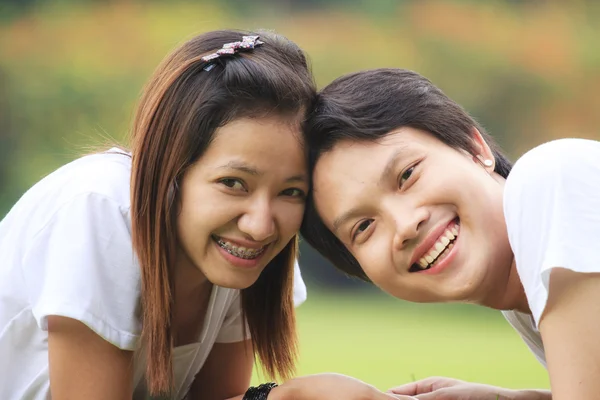 Young lovers — Stock Photo, Image