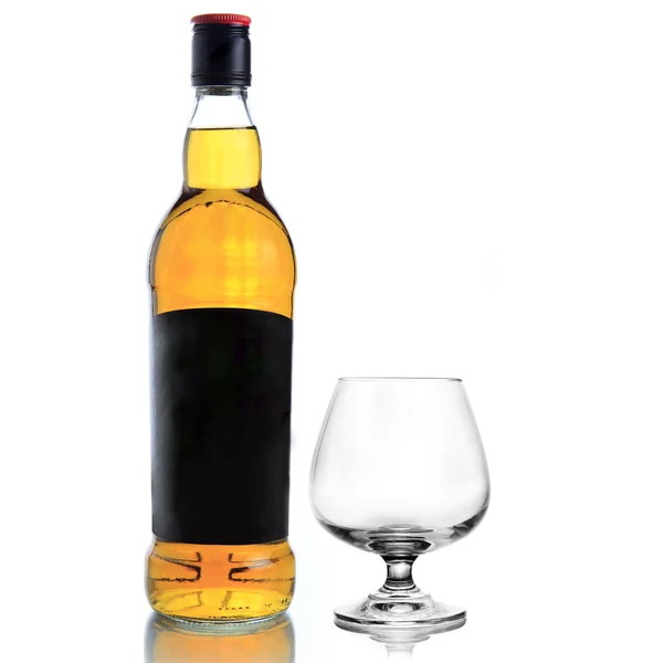 Viski şişe ve bardak viski için — Stok fotoğraf
