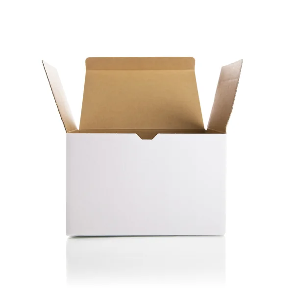 Öffnen der weißen Schachtel — Stockfoto