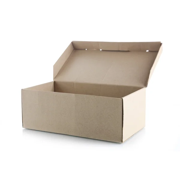 Apertura della scatola marrone su sfondo bianco — Foto Stock