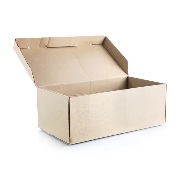 Öffnen der braunen Schachtel auf weißem Hintergrund — Stockfoto