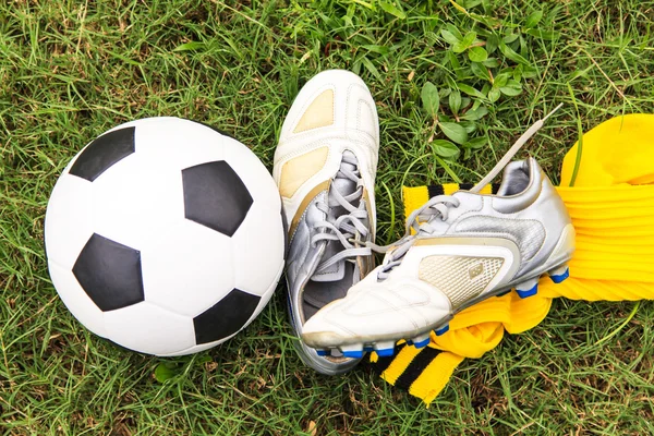 Soccer ball and soccer shoes — Stock Photo, Image