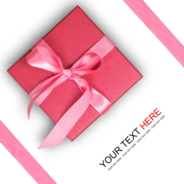 Kırmızı hediye kutusu