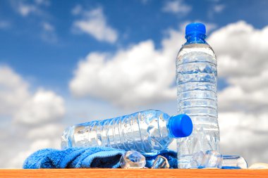su şişeleri
