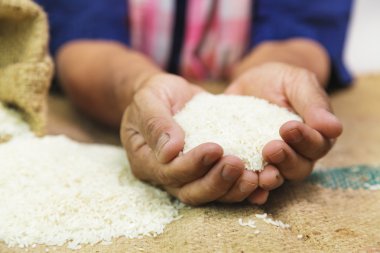 elinden pilav ile çiftçi