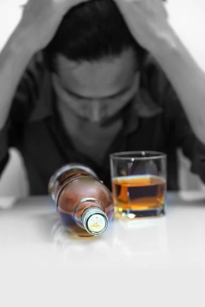 Пьяный мужчина — стоковое фото