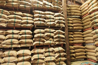 yığın kenevir çuval pirinç